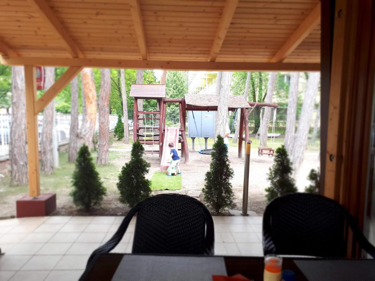 Hotel Korona Siofok Exterior photo